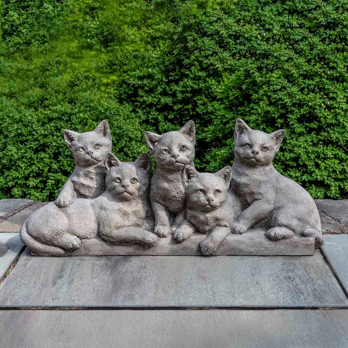 a605-quintupliets-cast-stone-cats-statue-gs.jpg