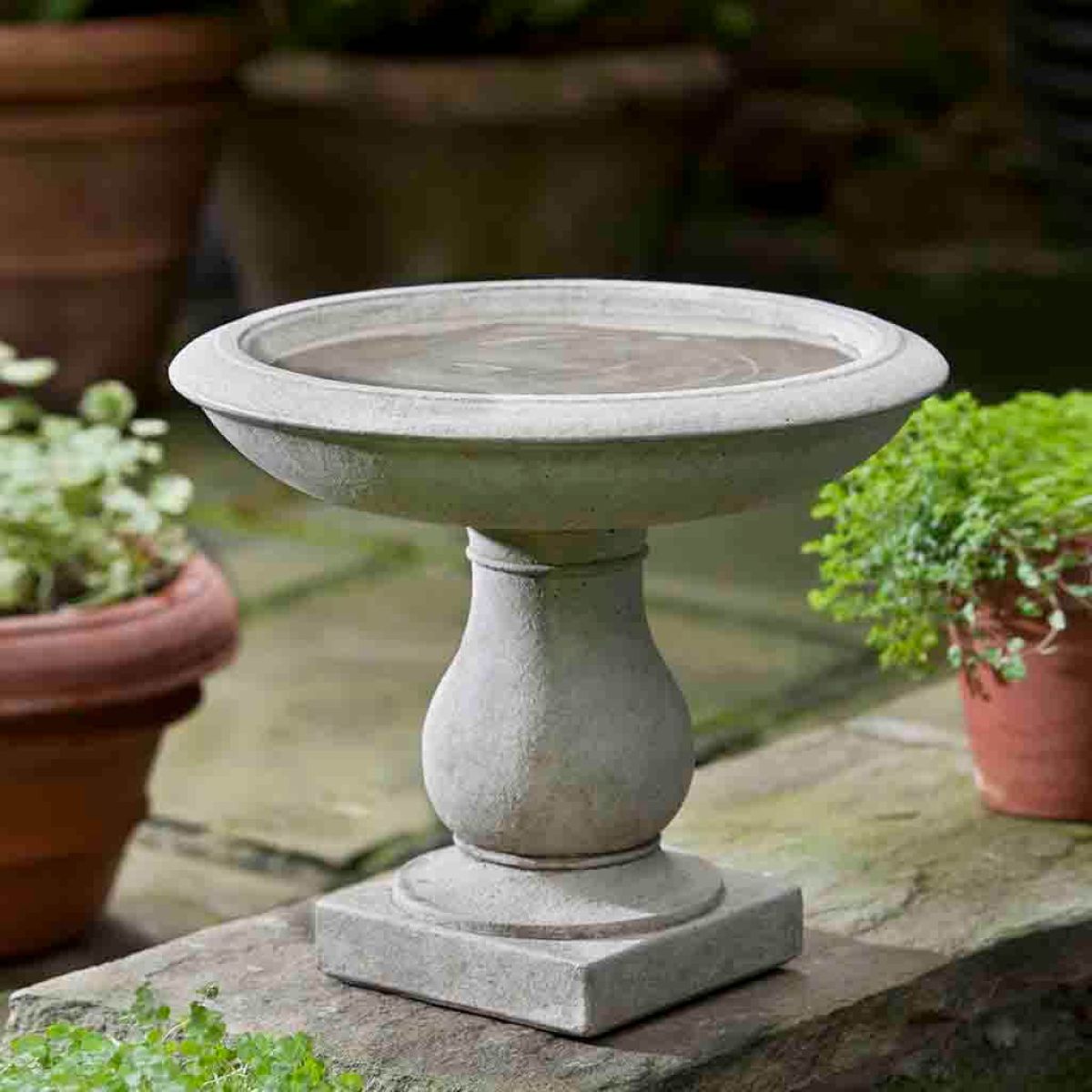 b141-beauvoir-birdbath-cast-stone-birdbath-gs.jpg