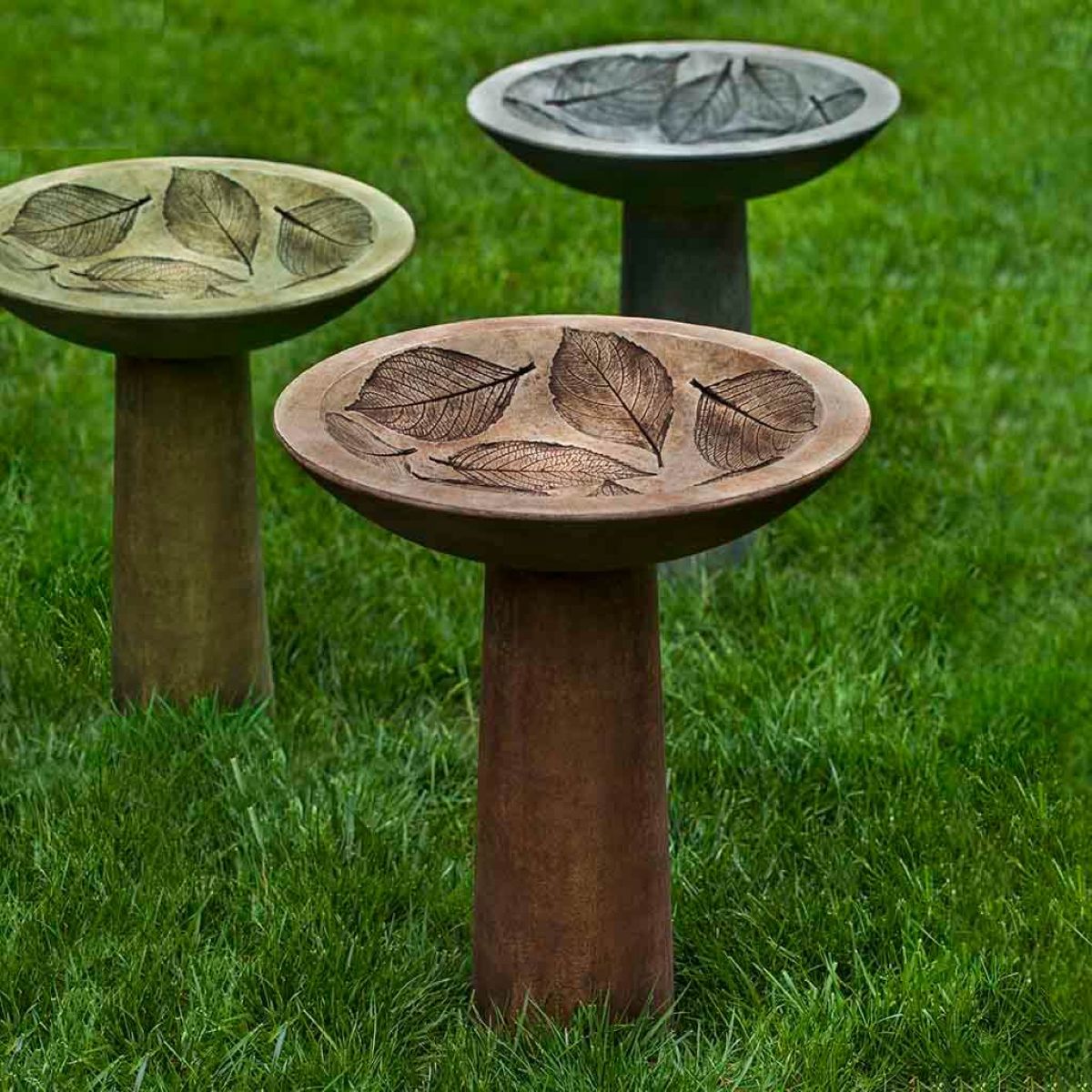 b160-hydrangea-leaf-birdbath-cast-stone-birdbath-br.jpg