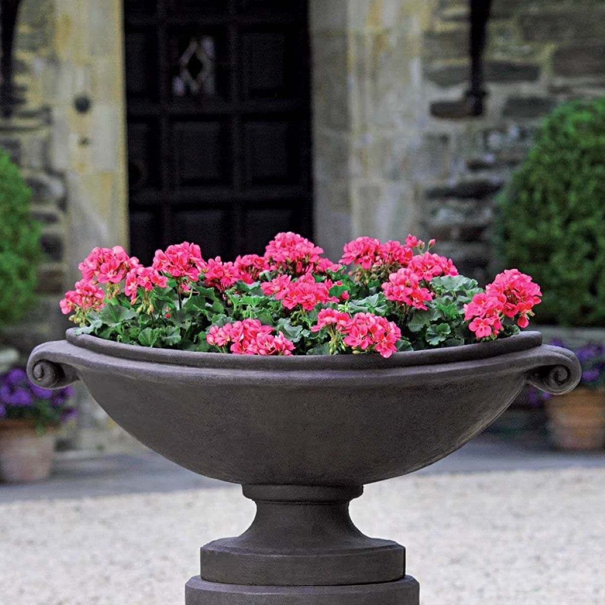 p630-medici-planter-large-cast-stone-nn.jpg