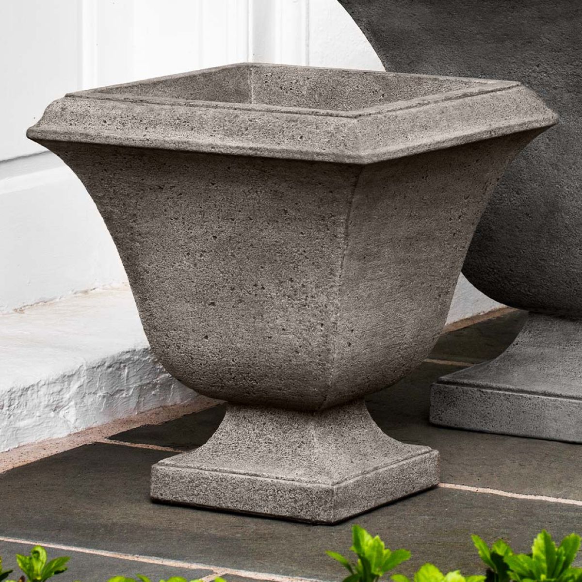 p770-trowbridge-small-urn-cast-stone-planters-gs.jpg